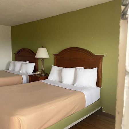 Relax Inn & Suites Mattoon Esterno foto