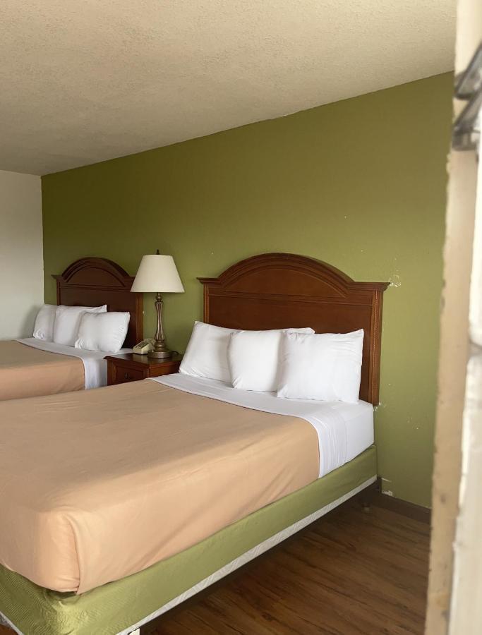 Relax Inn & Suites Mattoon Esterno foto