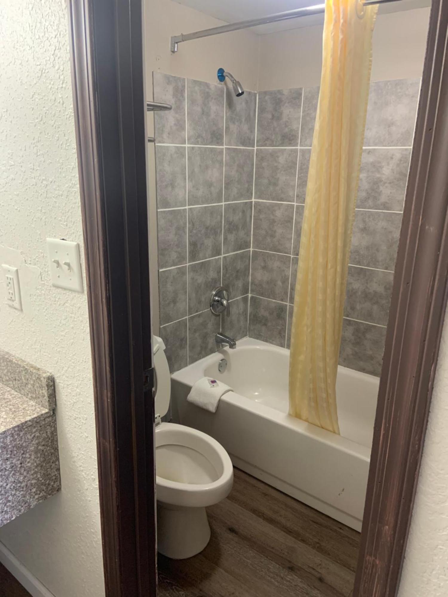 Relax Inn & Suites Mattoon Esterno foto