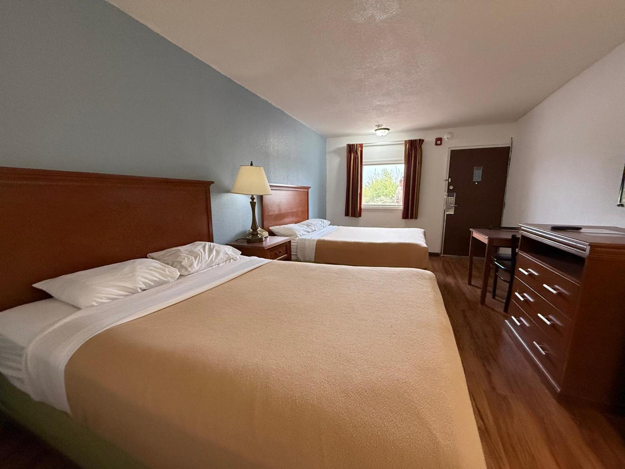 Relax Inn & Suites Mattoon Esterno foto