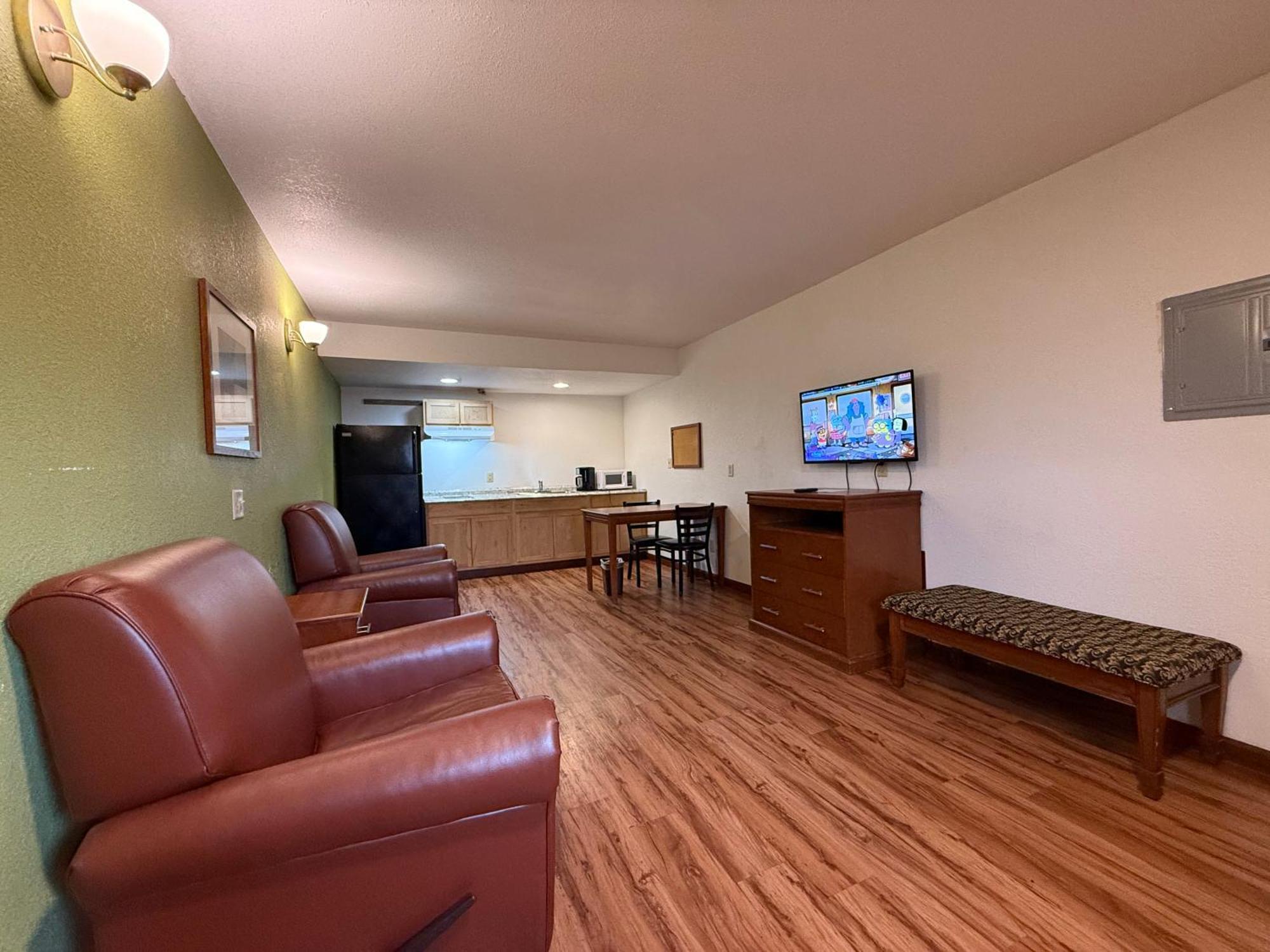 Relax Inn & Suites Mattoon Esterno foto
