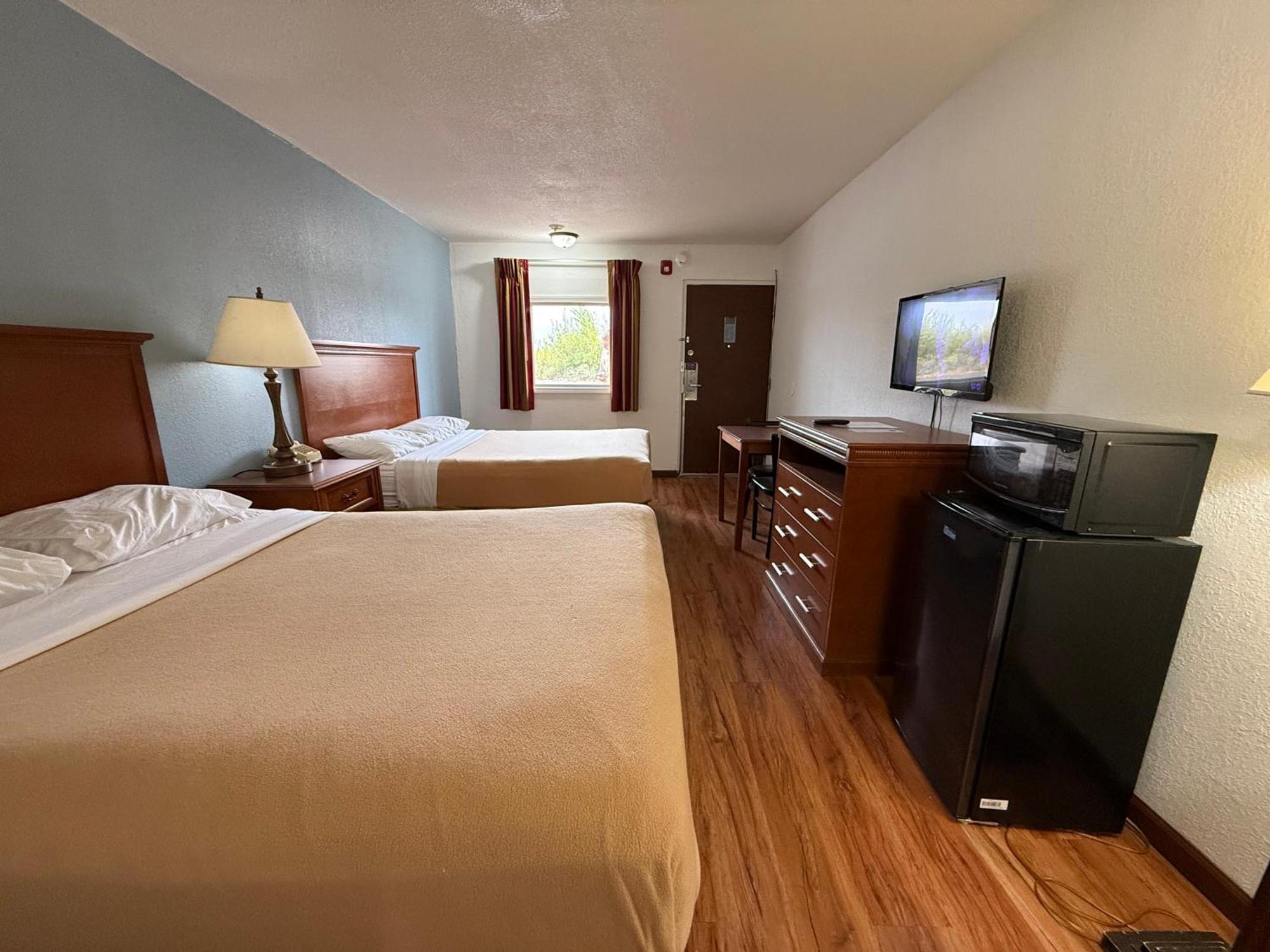 Relax Inn & Suites Mattoon Esterno foto